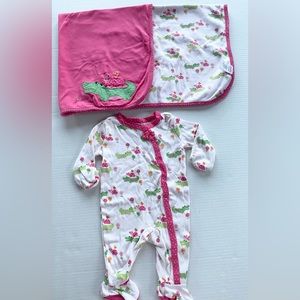 Gymboree Alligator Newborn 0-3 months GUC pajamas and EUC Blanket